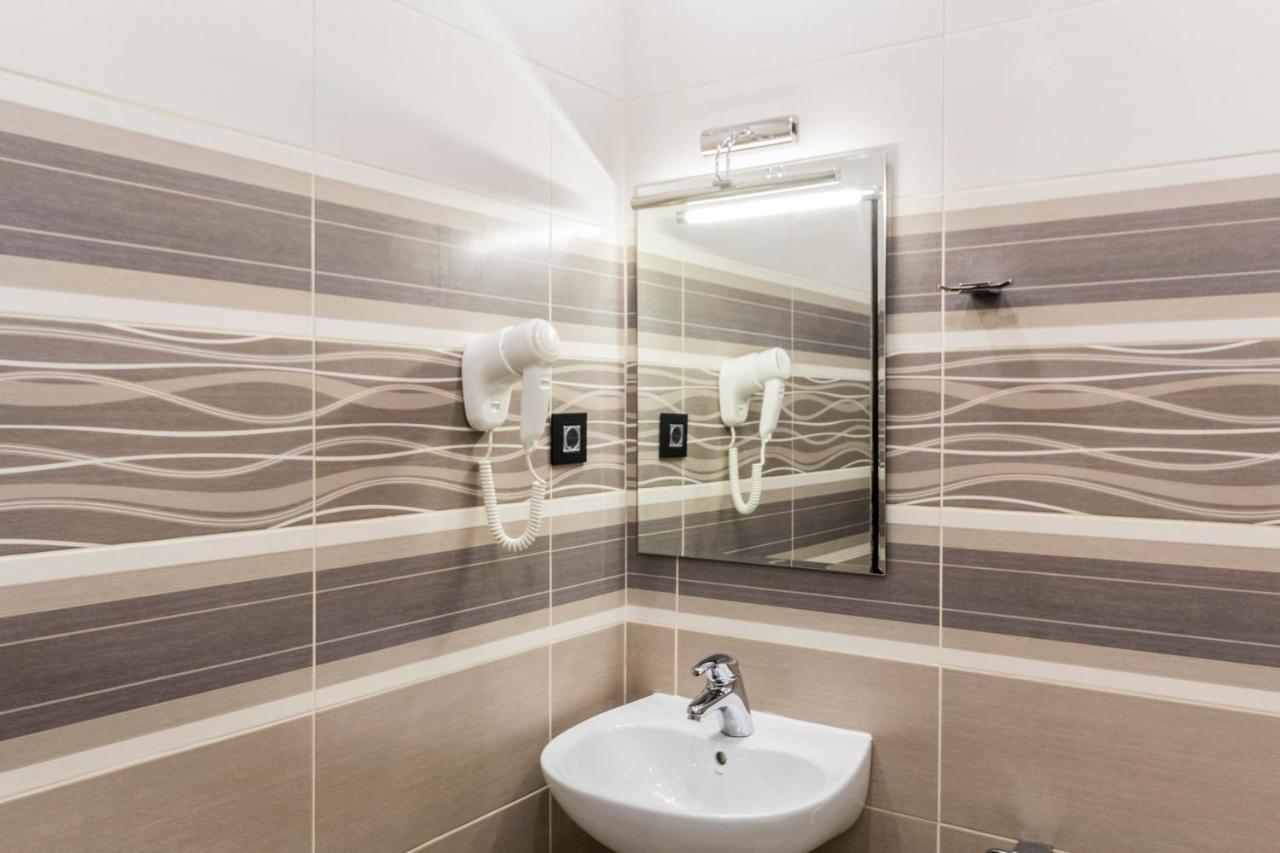 Madison Inn Suites - Wilson'S Square Belgrado Habitación foto